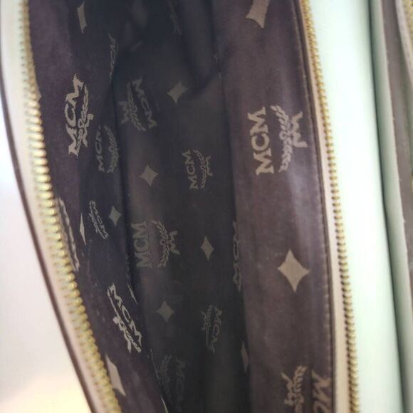 MCM bag, white leather, crossbody/shoulder. - Picture 6 of 10